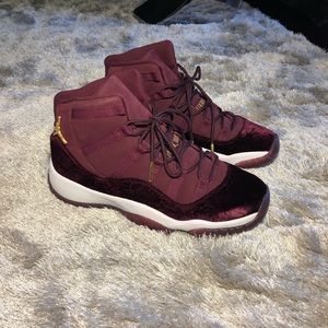 Air Jordan 11 (GS) Heiress Velvet